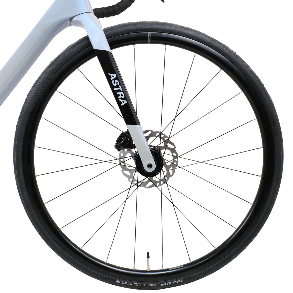 Basso Astra 105 Di2 Road Bike, Aksium, Black Opal