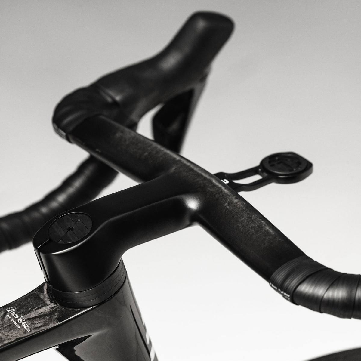 Basso SV Ultegra Di2 Road Bike, Pure Black