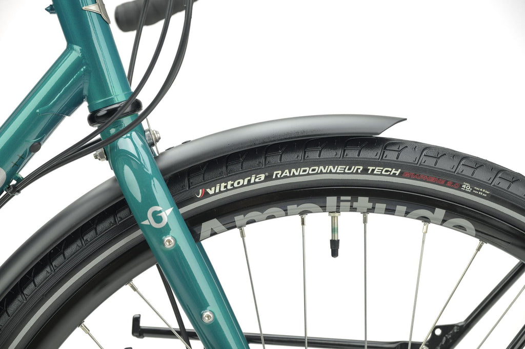 Vittoria Randonneur Tech 700x40mm tyre and full mudguard on the Genesis Tour de Fer 20