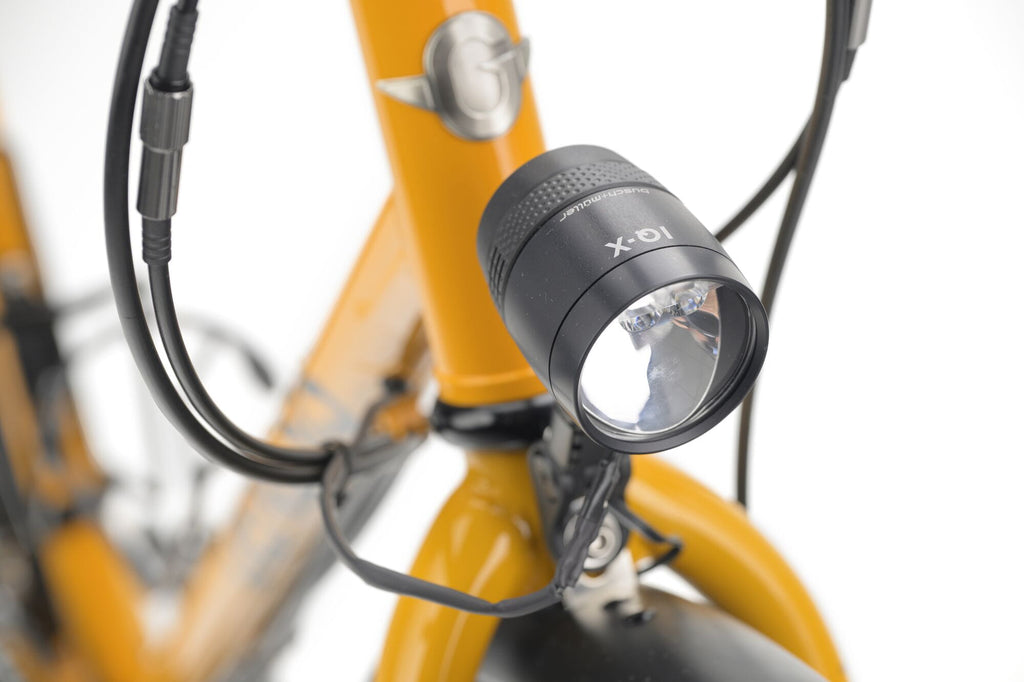 Busch and Muller Lumotec IQ-X dynamo headlight on the Genesis Tour de Fer 40