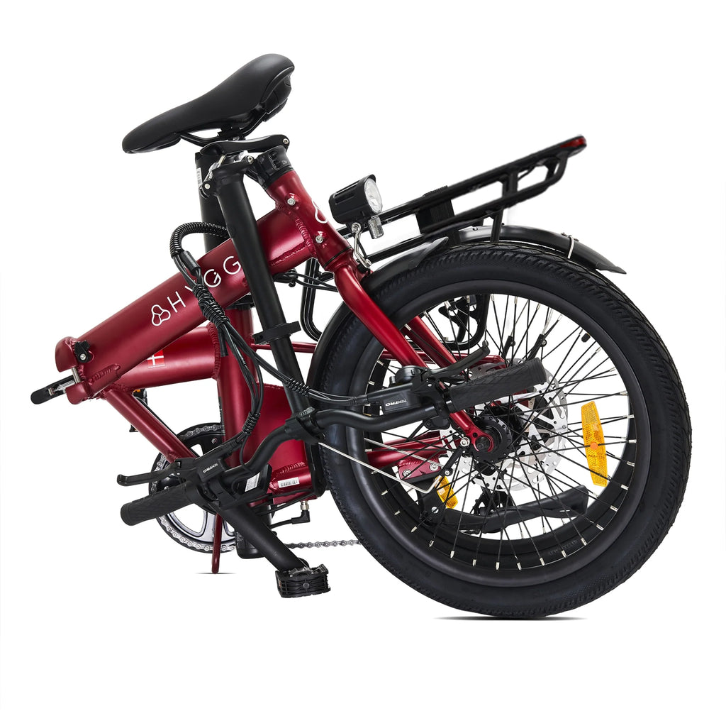 Hygge Virum 2026 in Sangria Red folded down for compact storage