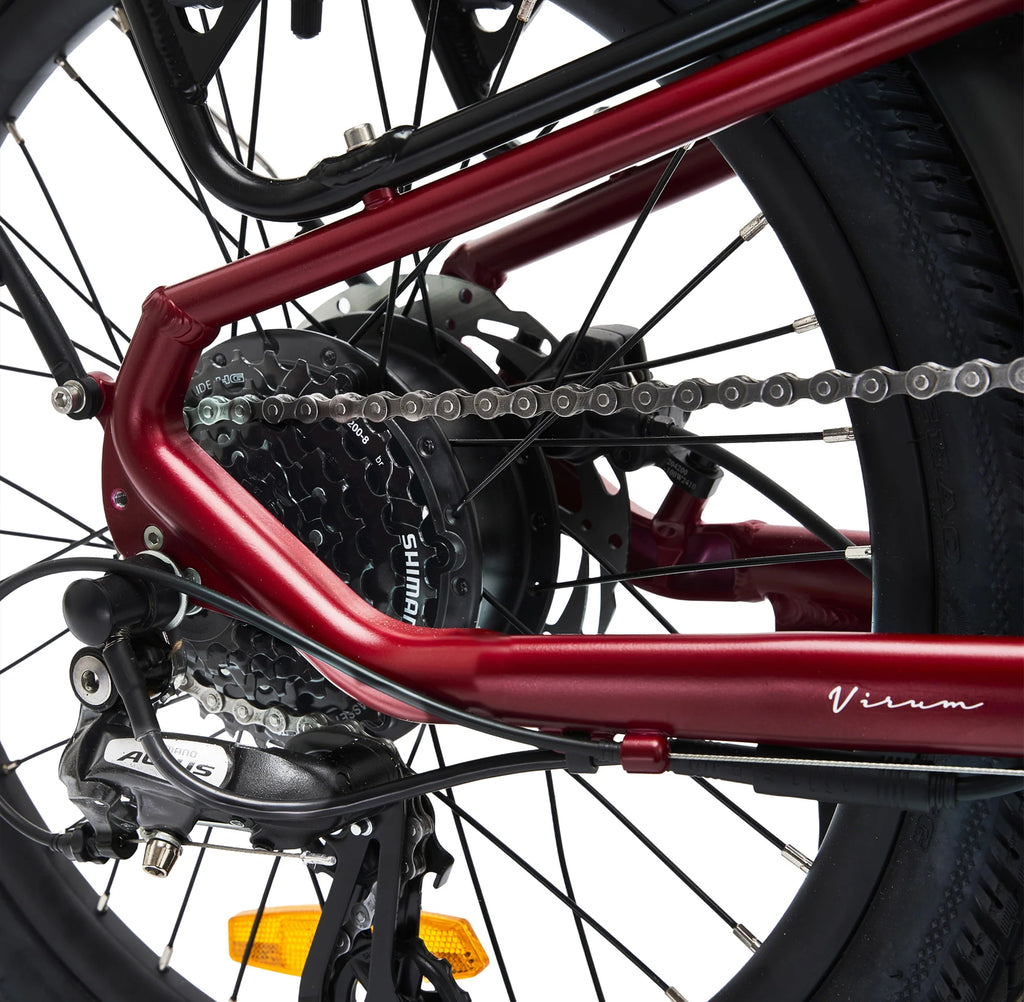 Shimano Altus drivetrain on the Hygge Virum 2026 in Sangria Red