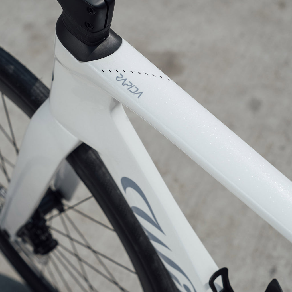 Wilier Rapida 105 Di2 Road Bike, Weekend White
