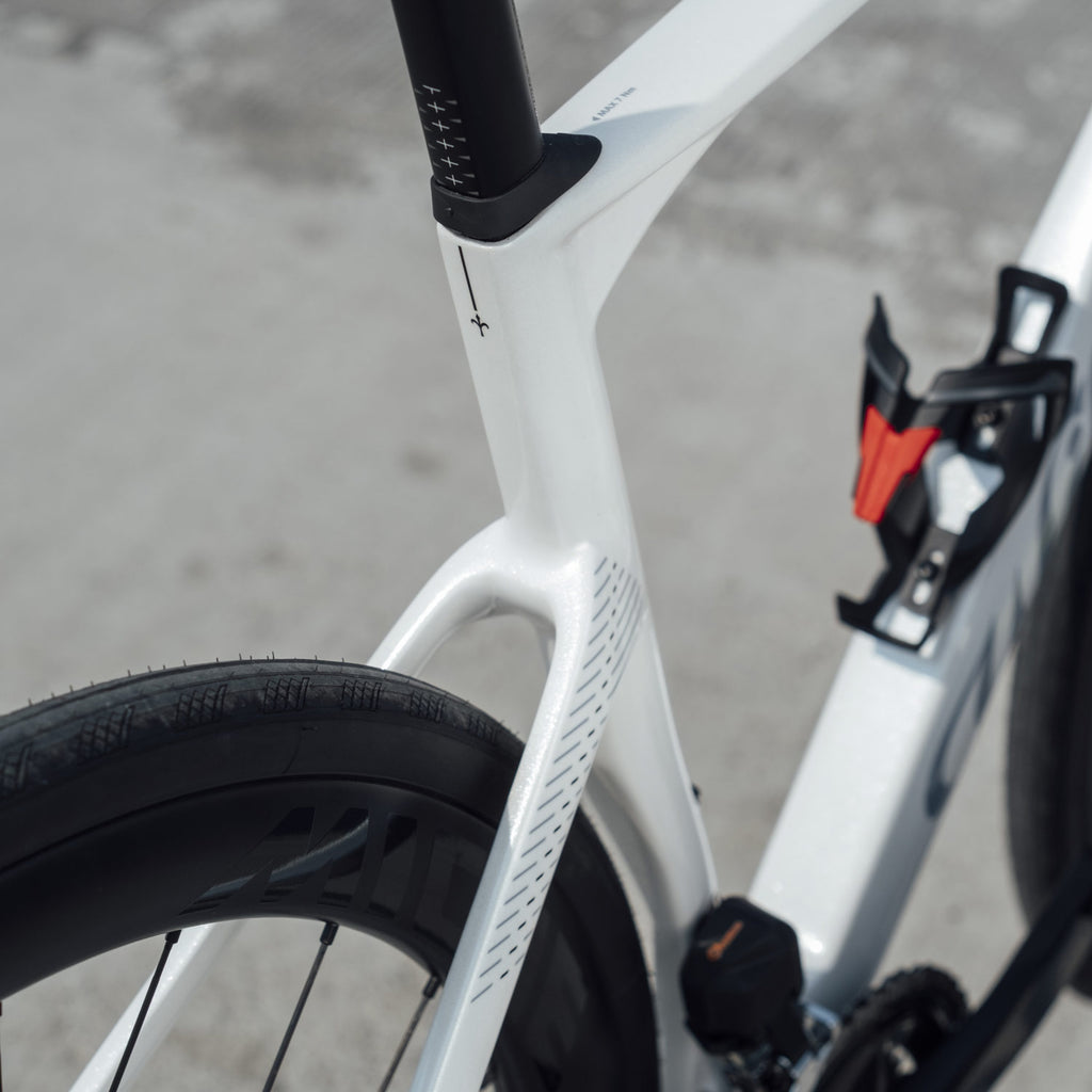 Wilier Rapida 105 12-Speed Road Bike, Weekend White, view 7
